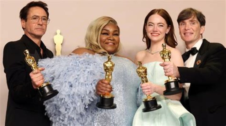 Kylie Jenner Proves That Alex Rodriguez Was Right All Along By Flaunting Her Massive Wealth In New Photos, But This Famous Grammy And An Oscar Winner Came To Her Defense