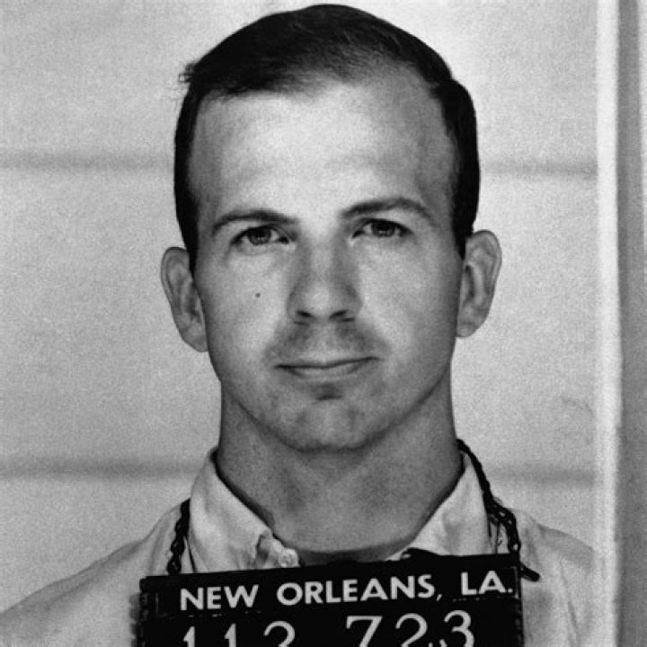 Lee Harvey Oswald Biography - Childhood, Life Achievements & Timeline