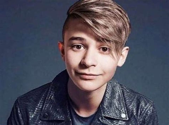 Leondre Devries Biography - Facts, Childhood, Family Life & Achievements