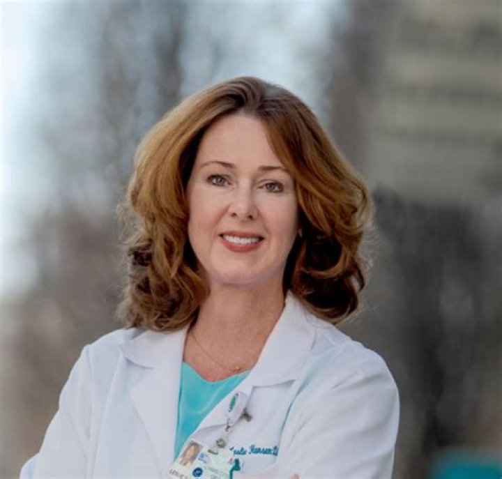 Dr. Leslie Hansen-Lindner, MD – Charlotte, NC