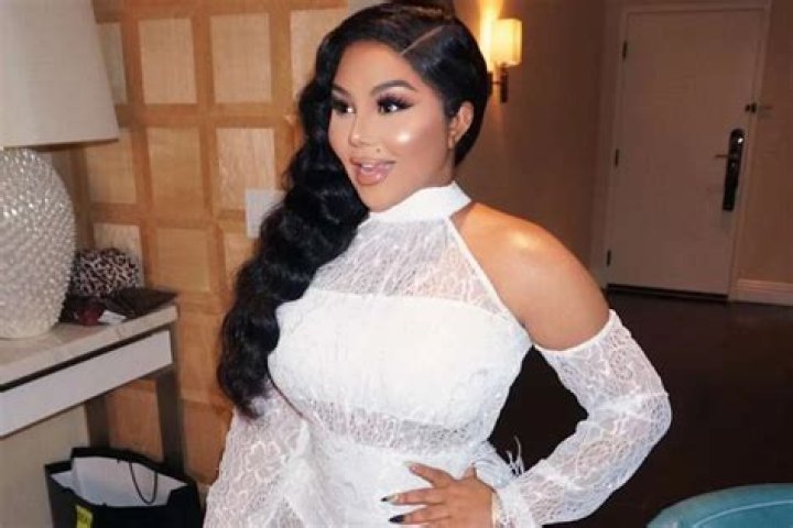 Lil Kim Tries To Dominate The Fashion Game With Viral Videos — Critics Say She Had Too Many Plastic Surgeries