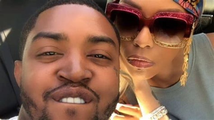 Lil Scrappy Looks Terrified In This Video While Bambi Benson Is Grabbing & Shaming Him In Front Of Kirk Frost – Fans Are Laughing Their Hearts Out, Making Captions