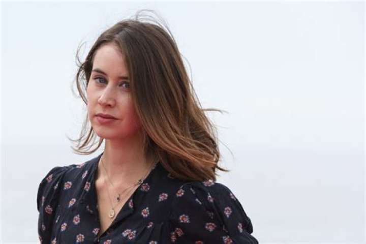 Liz Kingsman Age, Wiki, Biography, Height, Boyfriend, Instagram, Dating