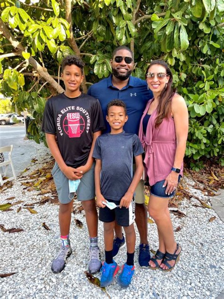 Lolo Jones Net Worth, Boyfriend, Age, Parents, Ethnicity, Height, Feet