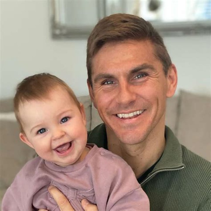 Lori Wilson Husband: Bio, Wiki, Age, Family, New Baby, WSB, Salary, and Net Worth