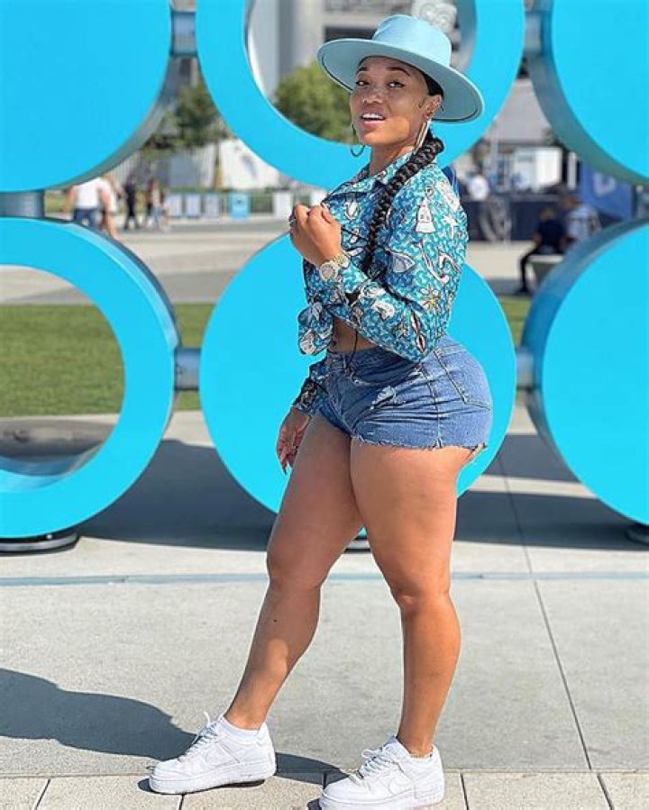 
Lorraine Leniar Height, Weight, Net Worth, Age, Birthday, Wikipedia, Who, Instagram, Biography 