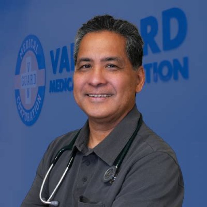 Dr. Lyndon Senar, MD – Bakersfield, CA