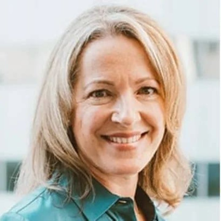 Dr. Lynne Coslett-Charlton, MD – Wilkes-Barre, PA