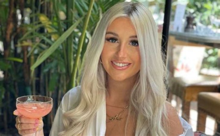 
Maddie Hollamby Age, Birthday, Wikipedia, Who, Nationality, Biography 