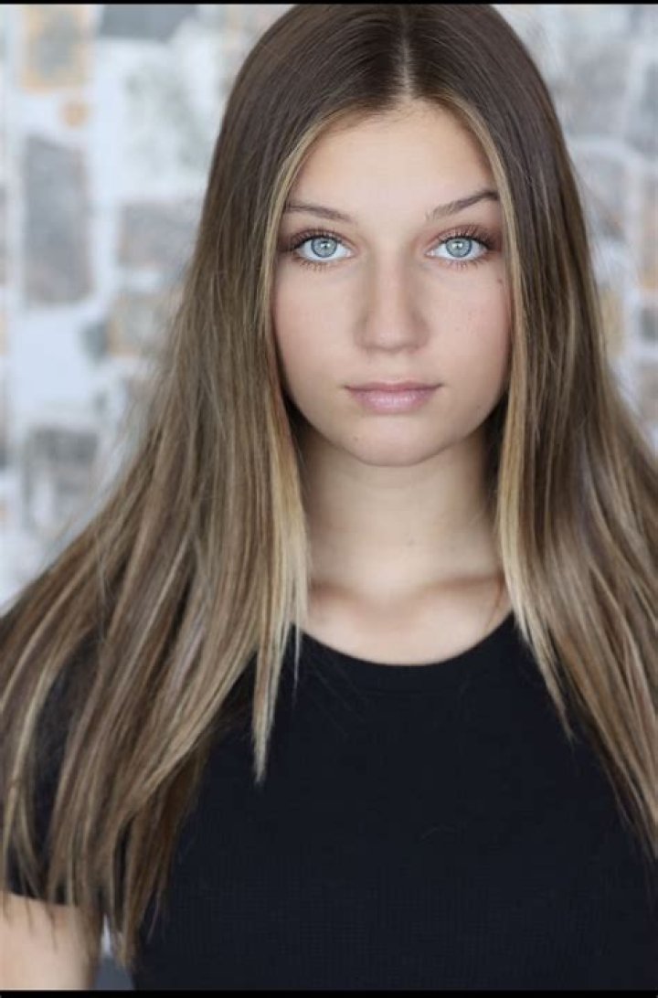 Madison Lewis - Bio, Facts, Family Life of TikTok Star