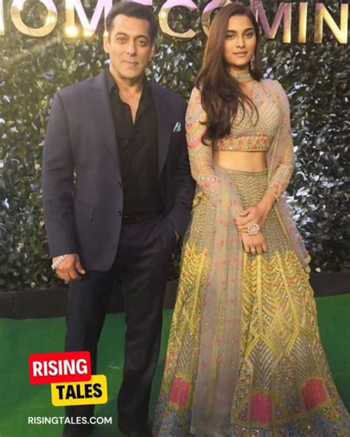 Mahesh Manjrekar Height, Weight, Net Worth, Age, Birthday, Wikipedia, Who, Instagram, Biography