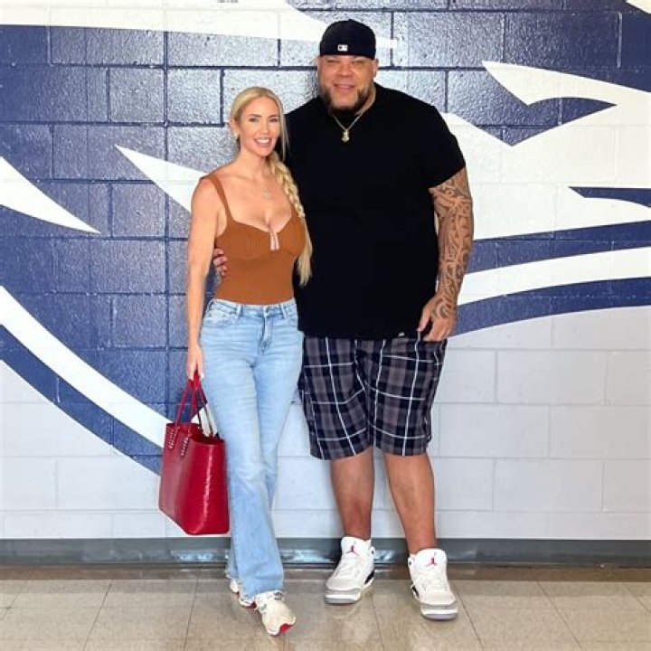 Marcus Solis Biography, Age, Wife, ABC7NY, Salary And Net worth