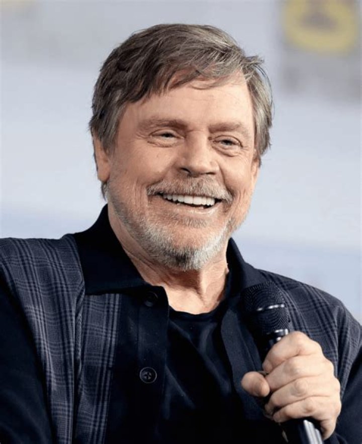 Mark Hamill Height, Weight, Net Worth, Age, Birthday, Wikipedia, Who, Nationality, Biography