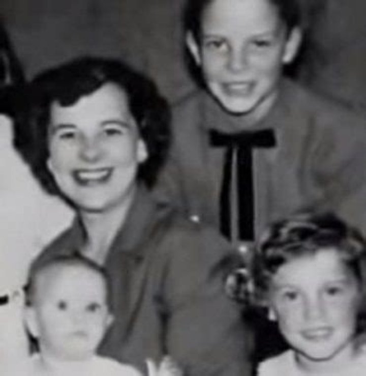 Mark Hamill parents: Meet Virginia Suzanne, William Thomas Hamill