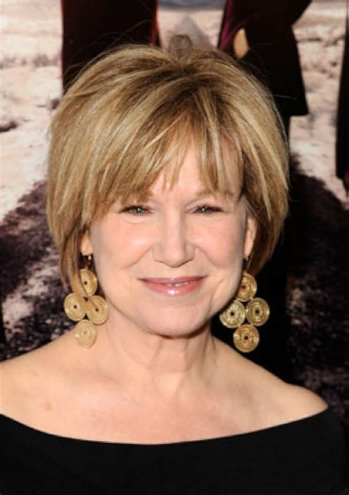 Mary Kay Place Biography - Facts, Childhood, Family Life & Achievements