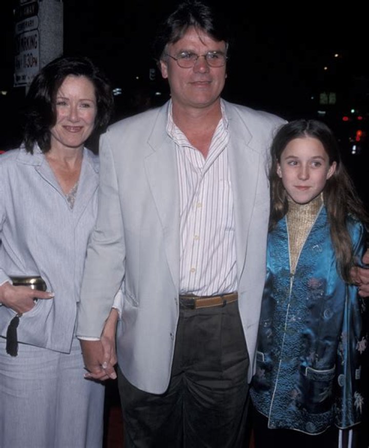 Mary McDonnell family, husband, children, parents, siblings