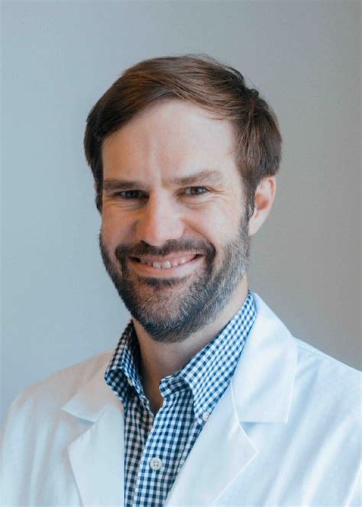 Dr. Matthew Warren, MD – West Hartford, CT
