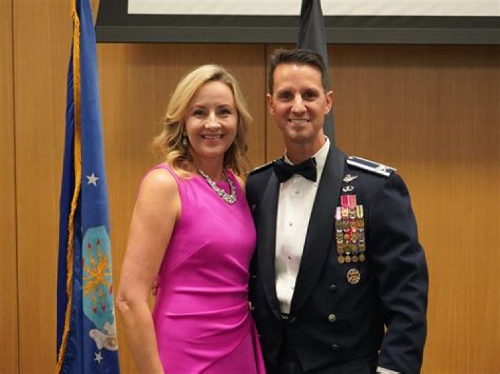 
Meet Bella Dayton Father Alan Dayton And Mother On Instagram 