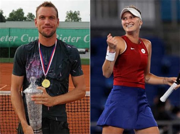 Meet Markéta Vondroušová coaches Jiri Hrebec and Jan Hernych