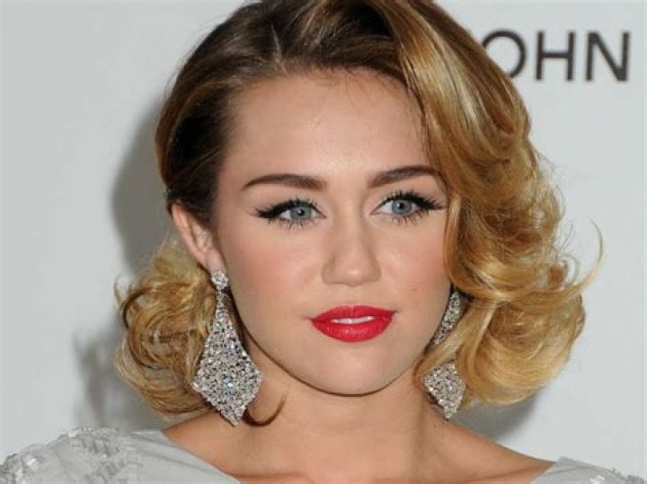 Miley Cyrus And Kaitlynn Carter ‘Twin’ Together In LA – Their Relationship Is Heating Up