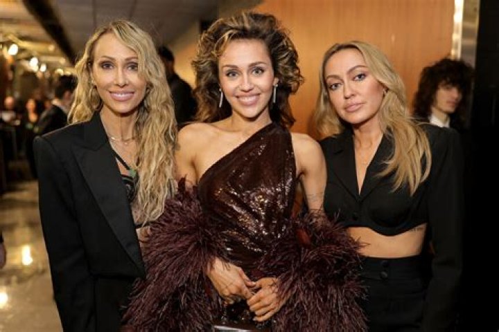 Miley Cyrus Yells #FreeBritney While Pop Star Gets Back To Work Amid Rumors She Is Being Controlled