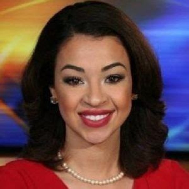 Mimi Elkalla Bio, Age, Height, Family, Husband, Salary, Net worth, 10 News