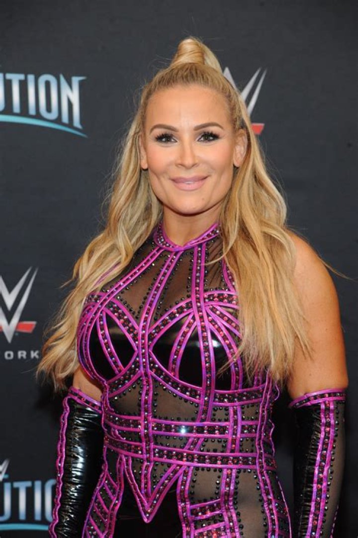 Natalya Neidhart Biography - Facts, Childhood, Family Life & Achievements