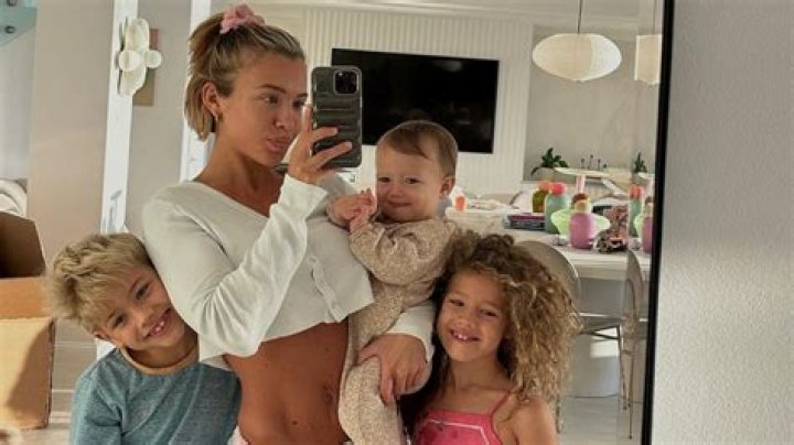 Nathalie Hembrow: Tammy Hembrow’s Mother Age, Wiki, Biography Where Is She Now