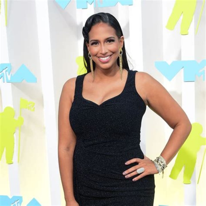 Nessa Diab From MTV Pregnant Bump Photos And Journey As She Gives Birth To 1st Baby