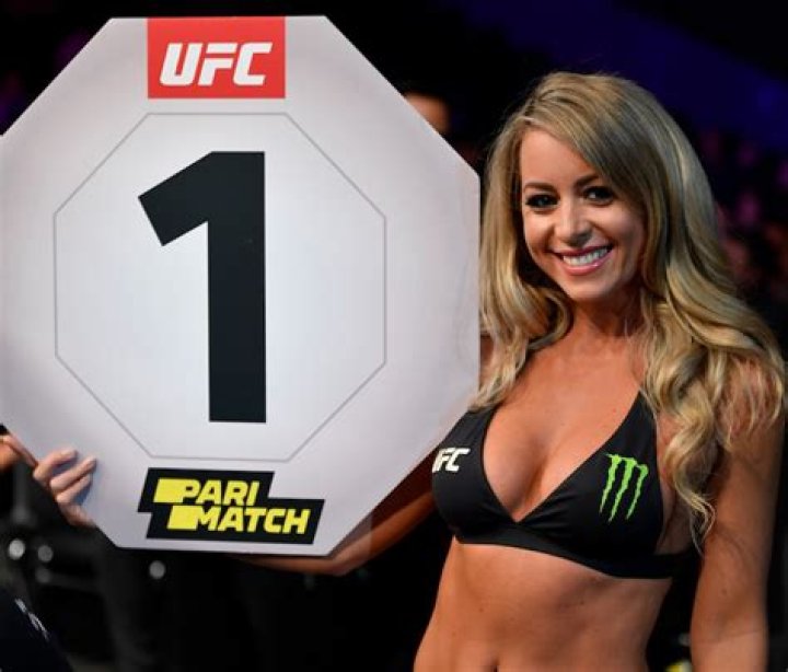 Carly Baker in Bathing Suit Shares a Special Selfie — Celebwell