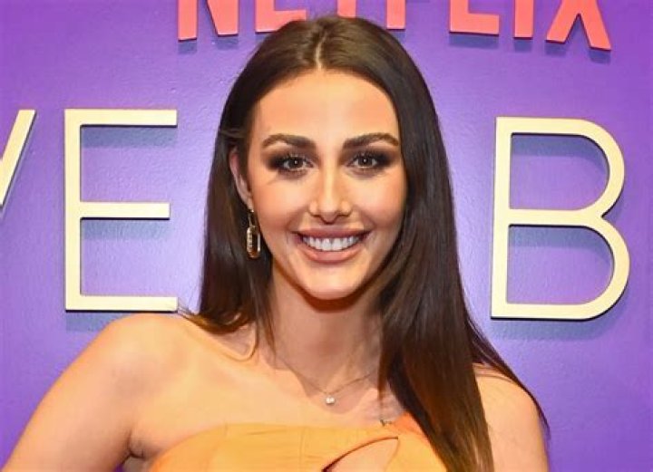 Chloe Veitch in Bathing Suit Says "She is Happy" — Celebwell