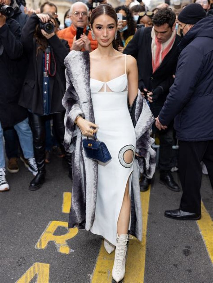 Heart Evangelista in Bathing Suit Gets "Vitamin Sea" — Celebwell