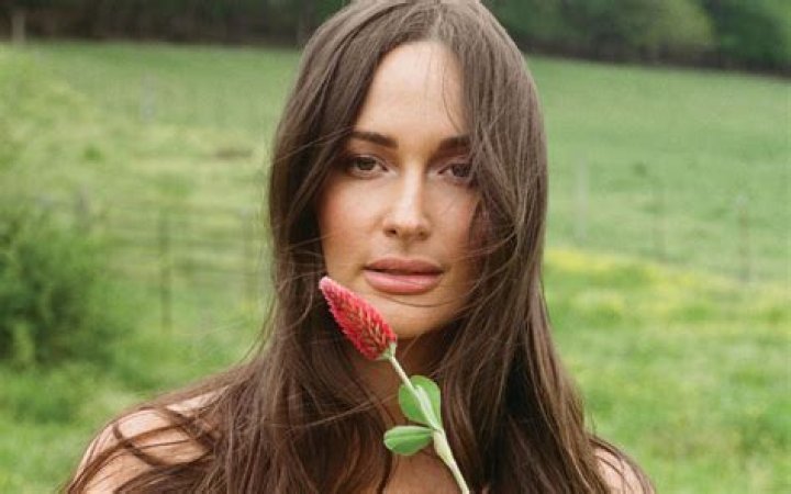 Kacey Musgraves Shares Swimsuit Photo From Exotic Vacation — Celebwell