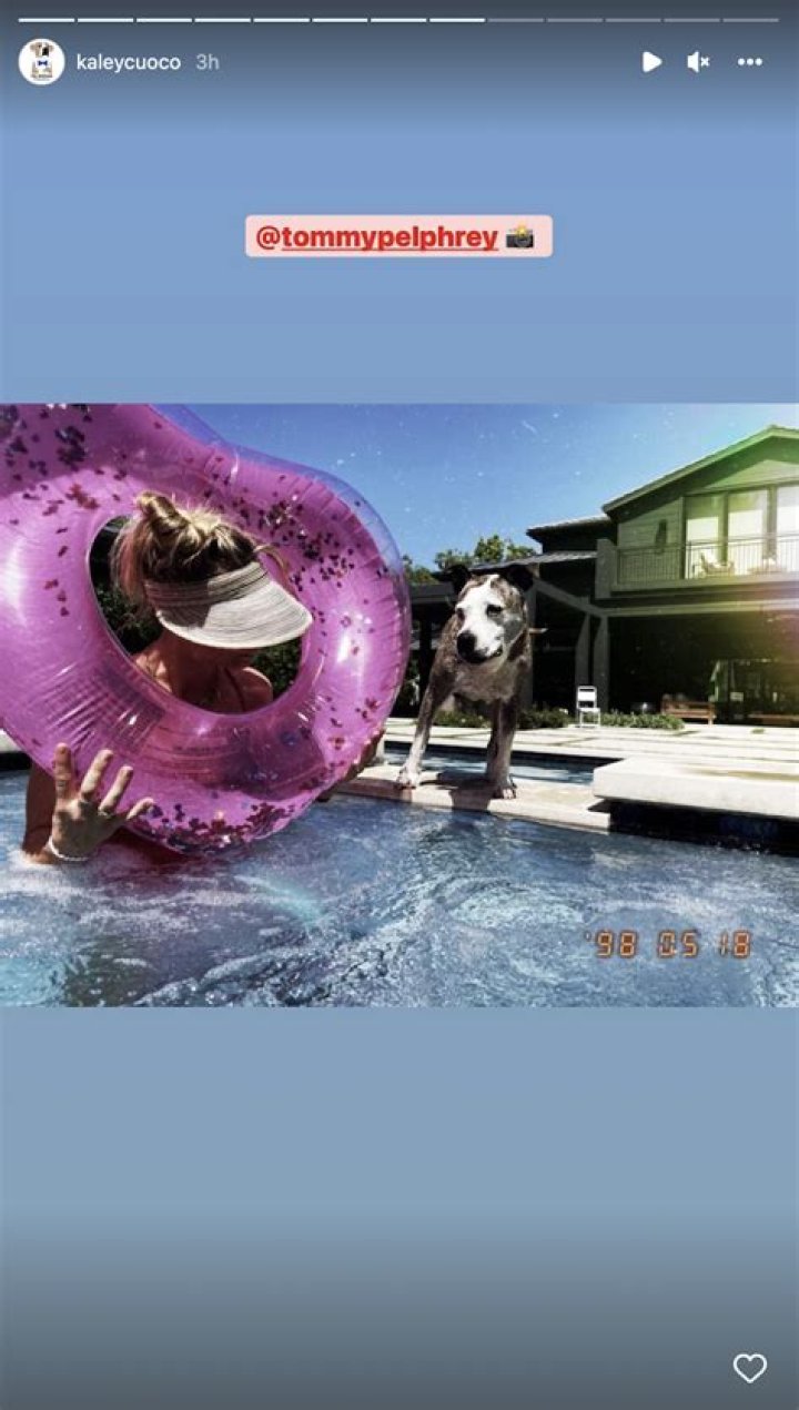 The Fit Star in Bathing Suit "Makes a Splash"