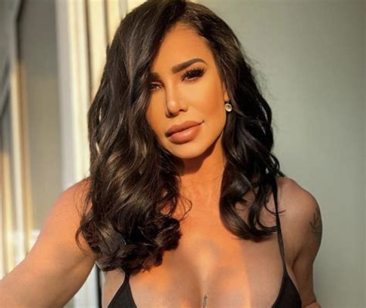 Lis Vega in Bathing Suit Says "Put Love in the Universe" — Celebwell