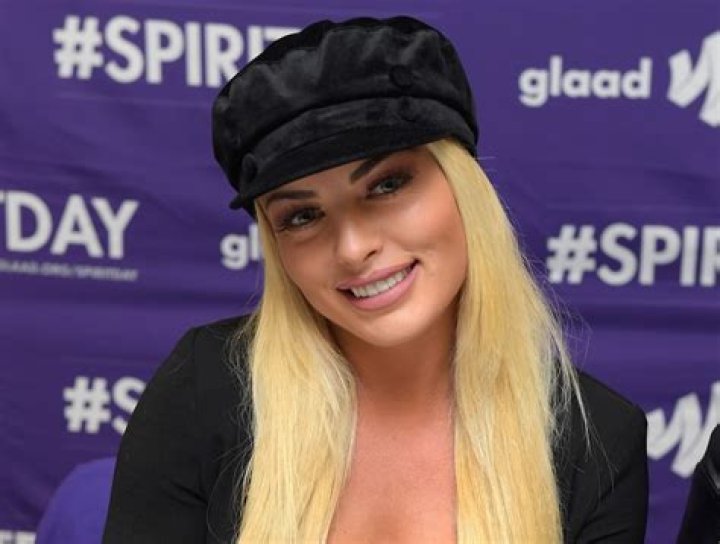 Mandy Rose in Bathing Suit Says "It's Still Summer Somewhere" — Celebwell
