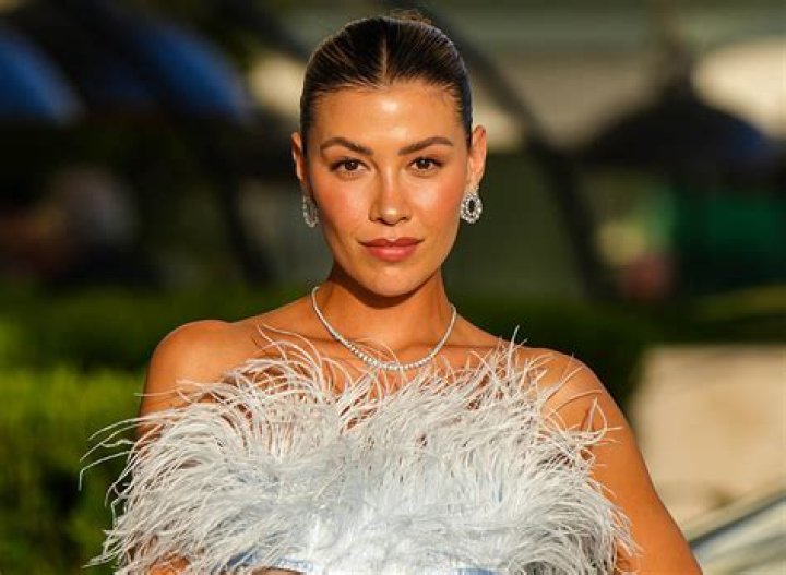 Michelle Salas in Bathing Suit Gives "Good Face" — Celebwell