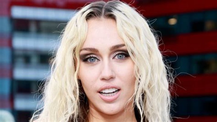 Miley Cyrus in Bathing Suit Says "Thanks a Billion" — Celebwell