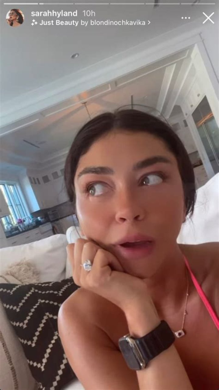 Sarah Hyland in Bathing Suit Says "Thank You" — Celebwell