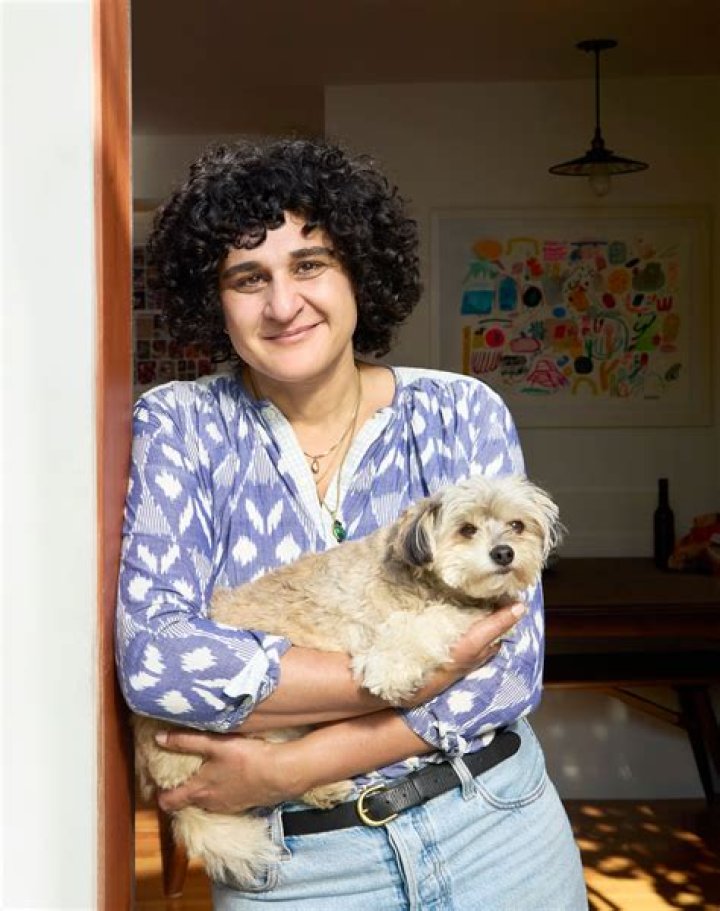 Obituary | Samin Nosrat Lost Her Father,American chef, TV Host, Food Writer and Podcaster