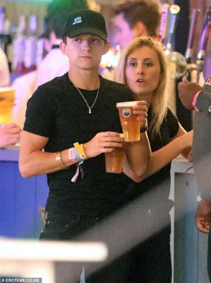 Olivia Bolton Biography – Facts, Childhood, Family Life