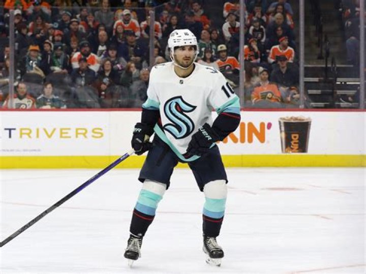 Olympics: Who Is Matty Beniers From The USA? Parents Siblings Instagram Explored