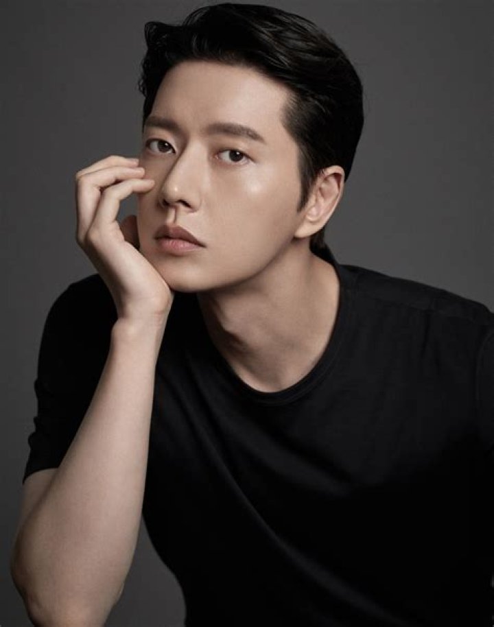 Park Hae-Jin Biography - Facts, Childhood, Family Life & Achievements of South Korean Actor