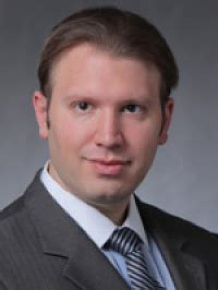 Dr. Peter Passias, MD – Westbury, NY