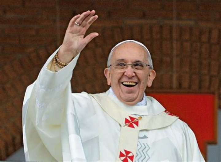 Pope Francis Biography - Facts, Childhood, Family Life & Achievements