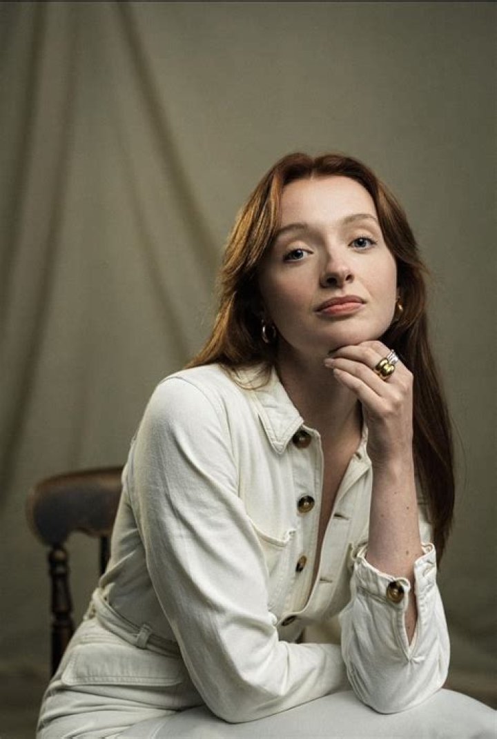 Poppy Gilbert Wiki, Boyfriend, Age, Height & Barbie