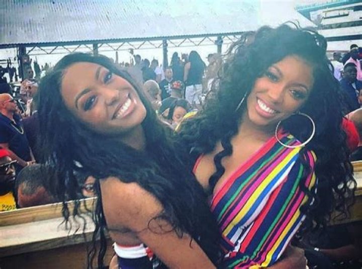 Porsha Williams And Her Sister, Lauren Williams Look Breathtaking In This Photo