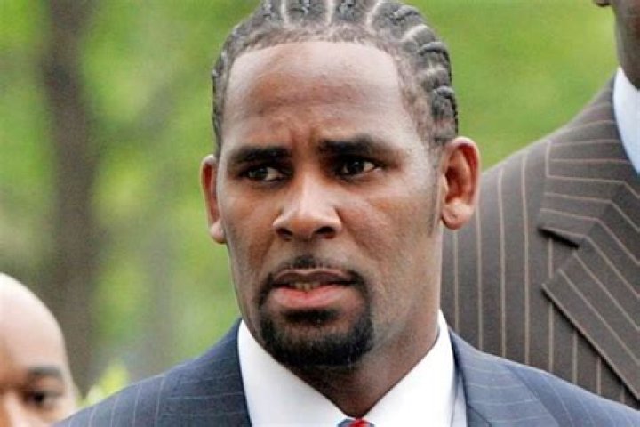 R. Kelly Planned Massive Secret Financial Transaction While In Jail After Agreeing To Do This — His Critics Are Angry