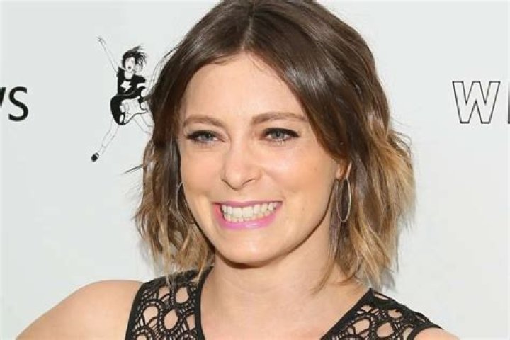 Rachel Bloom Is Expecting Her First Child With Hubby Dan Gregor