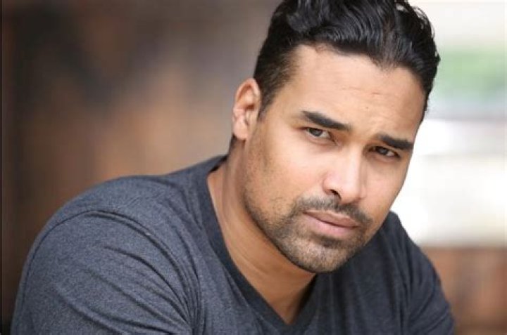 
Reinaldo Faberlle Height, Weight, Net Worth, Age, Birthday, Wikipedia, Who, Nationality, Biography 